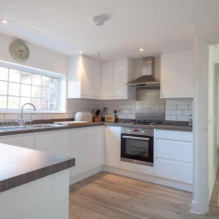 Celias Apartment Leek Bagian luar foto