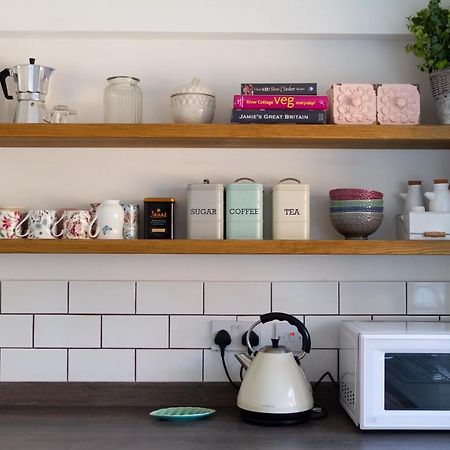 Celias Apartment Leek Bagian luar foto