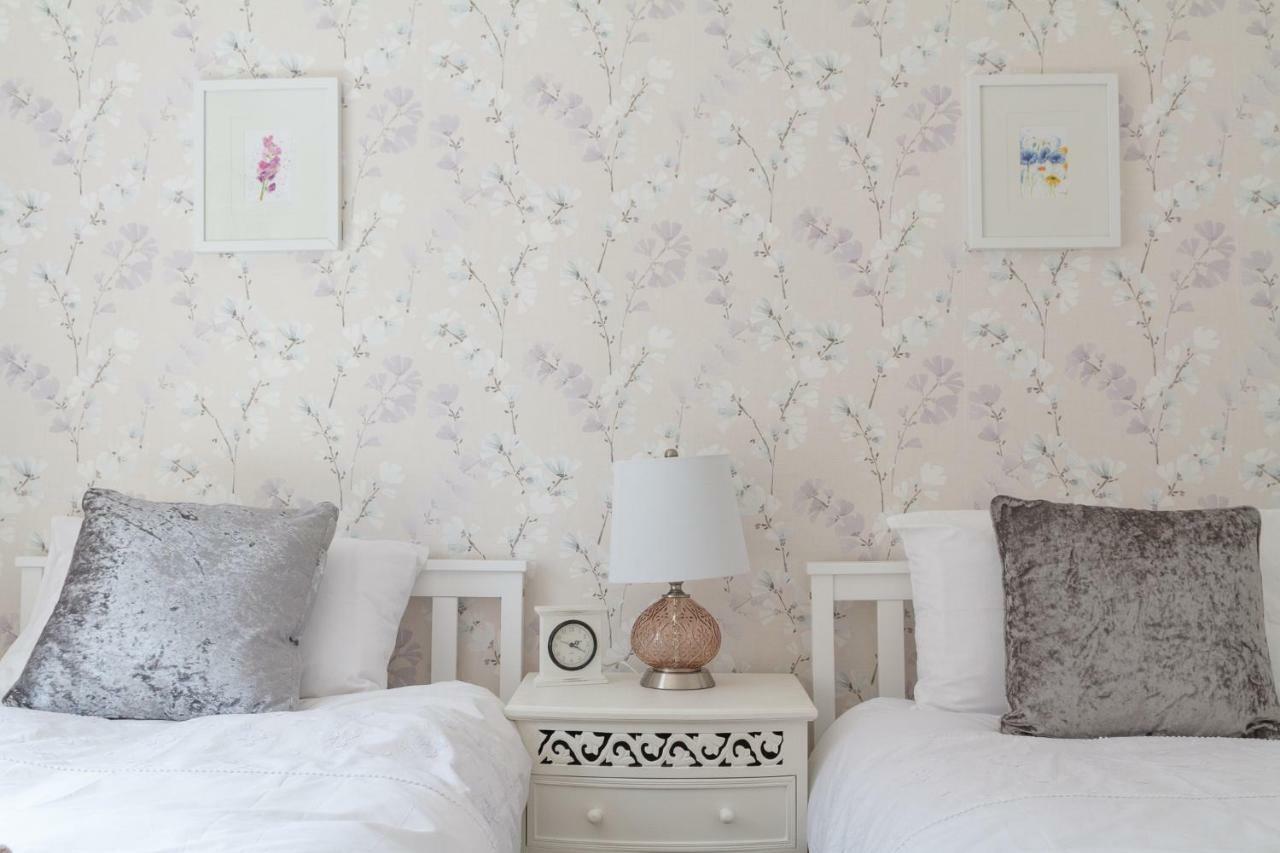 Celias Apartment Leek Bagian luar foto