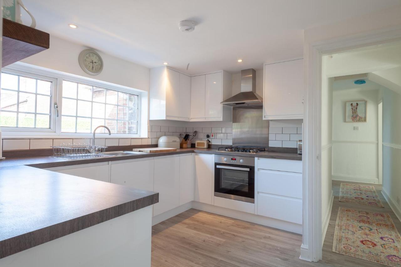 Celias Apartment Leek Bagian luar foto