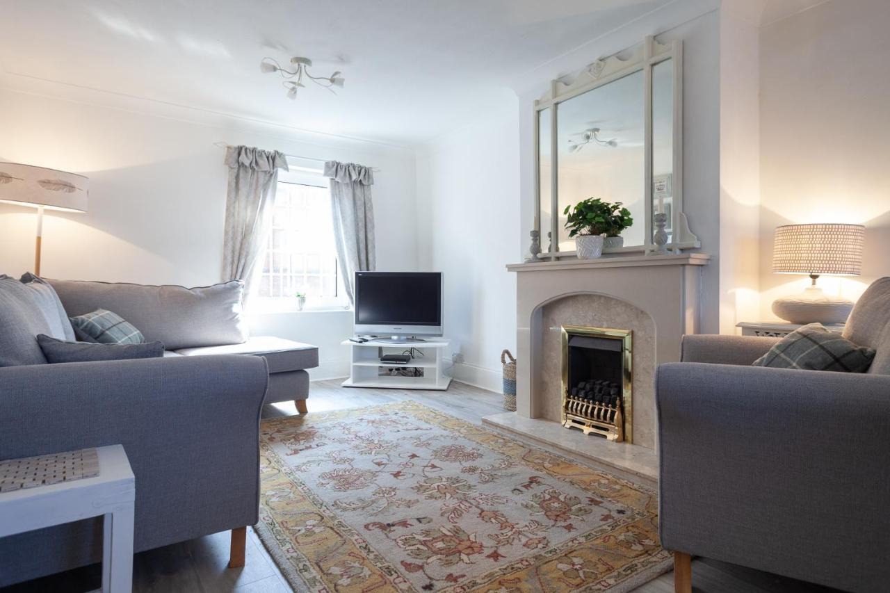 Celias Apartment Leek Bagian luar foto