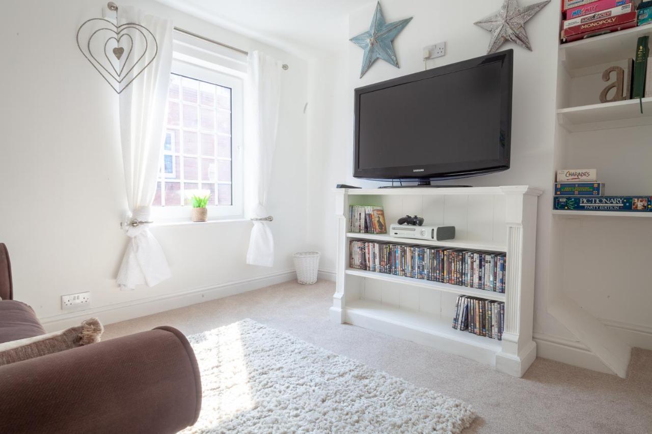 Celias Apartment Leek Bagian luar foto